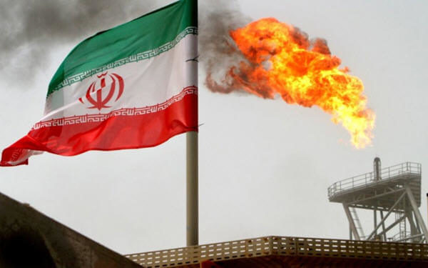 伊朗称美国对伊石油行业的制裁有损油市稳定