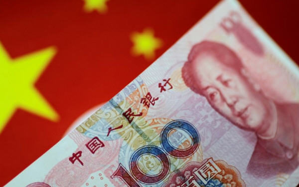 中国银保监会主席称投机做空人民币必将遭受“重大损失”