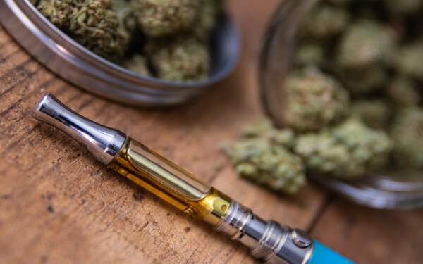 烟草巨头Imperial Brands 加拿大大麻公司Auxly Cannabis
