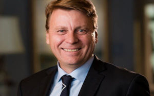Newmont Goldcorp下任CEO