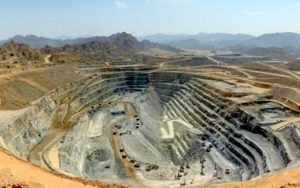 Endeavour Mining收购Centamin
