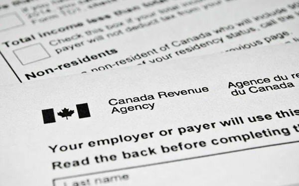 加拿大人报税时间延长一个月