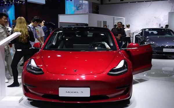 特斯拉国产Model 3降价，降至30万以内