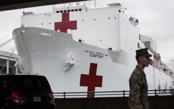 美国海军医疗船