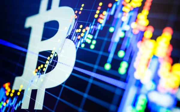 比特币市值重回1万亿美元 买入 卖出还是持有 Nai 500