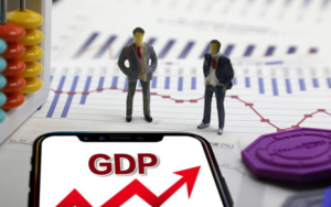 中国是去年唯一增长的主要国家，可能今年仍不设GDP增长目标