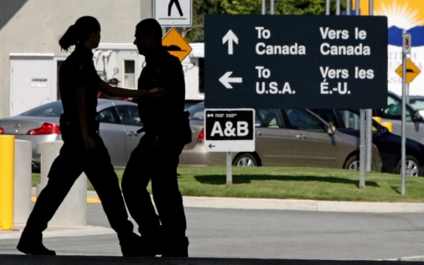 加拿大边境限制