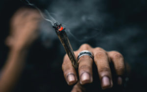 美国大麻吸食者人数超过烟民