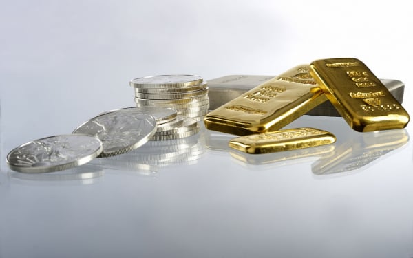 黄金和白银股票超级便宜