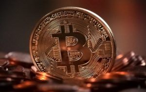 比特币ETF有最新进展，推动加密货币为期四周的狂欢