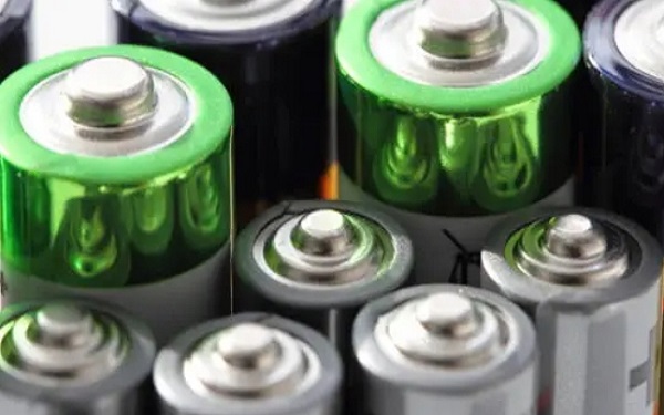 世界需要更多电池，但有两个国家可能面临电池难题