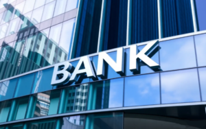 Canadian Bank Stocks Surge: How Should Investors Position Their Portfolios?
