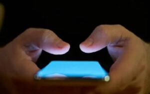 别急于对Apple Intelligence的平淡反应下结论，这几个理由让投资者毫不犹豫地买入苹果股票