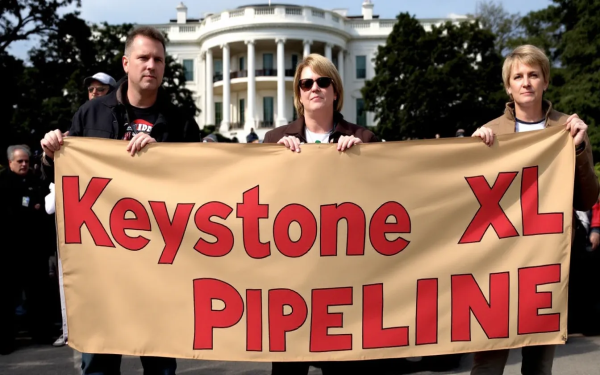 Tariffs on Oil While Urging Canada to Build a Pipeline: What Is Trump Trying to Do?