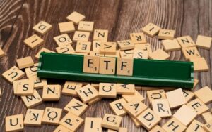 预测：这只先锋ETF将在2025年再次超越标普500指数