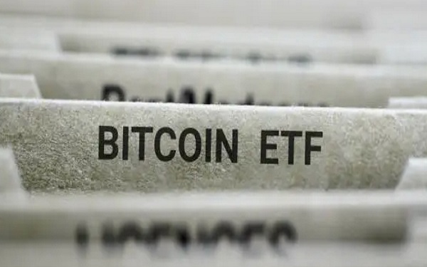 比特币强势突破10万美元关口，两大加密货币ETF只需要100美元即可投资
