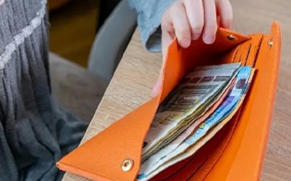 科技股狂欢下的隐忧：英伟达、Palantir高估值能否持续？