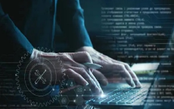 科技投资新机遇：为什么景顺QQQ ETF是AI浪潮下的理想选择？