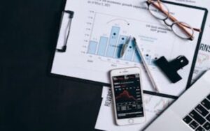 8月值得入手的两支低于5美元的潜力股