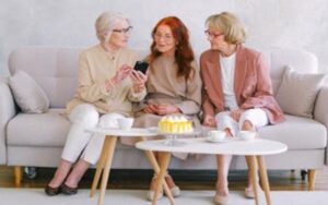 AI浪潮下的科技股投资：三只值得关注的潜力股