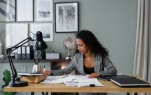 Alphabet估值偏低？AI浪潮或推动市值突破3万亿美元