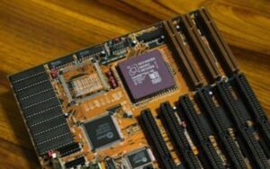 华尔街坚定看好英伟达与AMD，AI算力浪潮持续催化股价