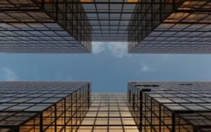 英伟达财报前获华尔街集体看好，平均目标价达194美元