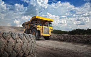 貴金屬礦業股Agnico Eagle Mines（AEM）十年519%回報給出了投資啓示