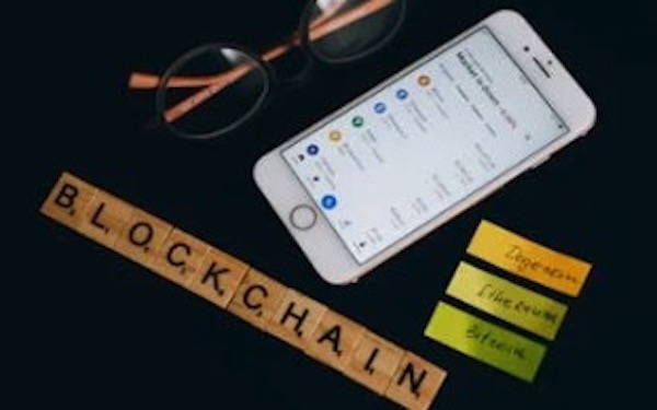 狗狗币是“下一个比特币”，还是截然不同的“社交货币”？