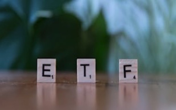 跟随机构布局黄金矿业，Gimbal Financial新建仓RING ETF